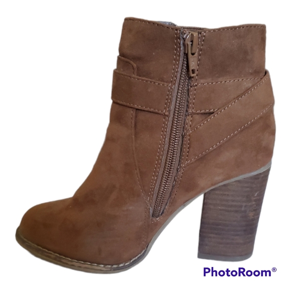 ALDO Women's Brown Buckle Heel Ankle Boots - Size 5 / 35 - Picture 3 of 5